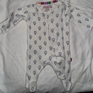 Magnetic me onesie- PREEMIE